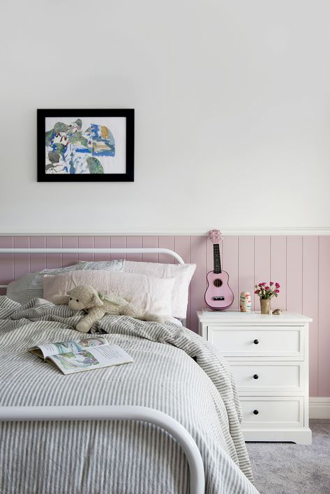 Queenslander girls bedroom  with pink VJ wall panelling. Mauve Bedroom Panelling, Dusty Pink Panelling Bedroom, Vj Panelling Nursery, Vj Wall Panelling, Pink Panneling Girls Room, Pink Wall Panelling Bedroom, Girls Feature Wall Bedroom, Panelling Girls Bedroom, Dusty Pink Panelling