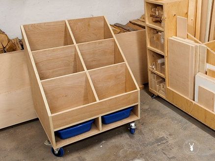 Lumber Storage Cart, Diy Montreal, Lumber Storage Rack, Timber Storage, Wood Bin, Wood Cart, Plywood Storage, Wood Shop Ideas, Diy Garage Storage Cabinets