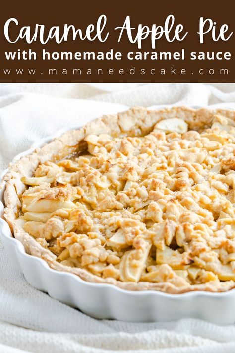 This caramel apple pie is made with tart apples that are topped with a struesel topping. Drizzled on the crumb topping is a homemade caramel sauce. Apple Crumble Recipe, Homemade Caramel Sauce, Caramel Apple Pie, Crumble Recipe, Simple Cake, Homemade Pie Crusts, Apple Filling, Caramel Recipes, Streusel Topping