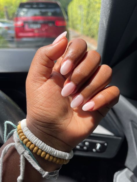 Short Almond Nails On Black Women, Simple Nail Ideas Black Women, Natural Nails Black Skin, Natural Nail Black Women, Cute Short Almond Nail Ideas, Neutral Nails Natural, Neutral Natural Nails, Clean Nail Ideas, Natural Nails Black Women