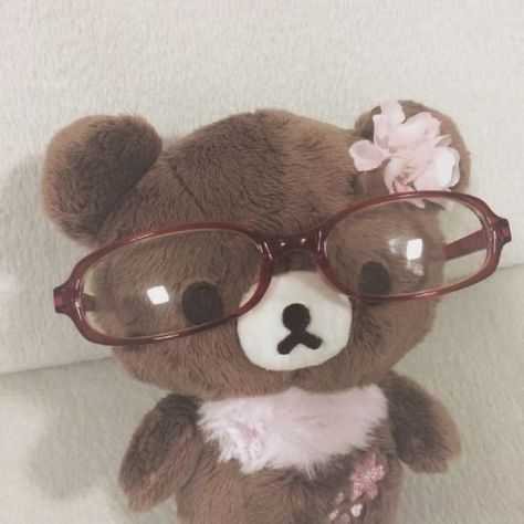 coquette Cute 2020 Pfp, Cute Pfp Icons Aesthetic Pink, Coquette Cartoon Pfp, Brown Sanrio Icon, Brown Bear Characters, Bear Icons Aesthetic, Girly Icon Aesthetic, Cute Photos Girly, Teddy Bear Aesthetic Pfp