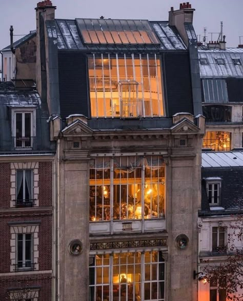 Arte Jazz, Parisian Architecture, Paris Vibes, Paris Vacation, Parisian Life, Casa Exterior, Parisian Apartment, Paris Apartments, Dream Apartment