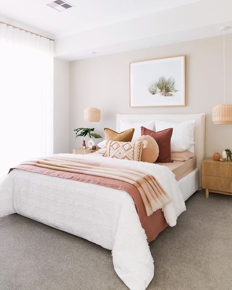 Tarina Wood on Instagram: "I have never used a beige feature paint before but paired with these desert-rose hues, I’m quite smitten 🥰🥰🥰• • •This master bedroom is on show at the new ‘Bellini’ display home by @homebuyerswa (Entwistle Way, Aveley) for anyone wanting to check it out in person ❤️" Different Interior Styles, Ocean Room Decor, Dressing Room Decor, Summer Bedroom, Pinterest Room Decor, Interior Styles, Room Inspiration Bedroom, Guest Bedrooms, Beautiful Bedrooms