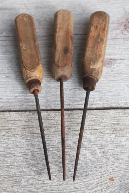 Antique Hand Tools, Ice Pick, Blades In The Dark, Farm Tools, Vintage Housewares, Antique Signs, Antique Tools, Old Tools, Industrial Farmhouse