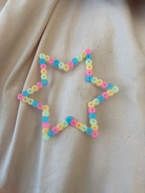 Star Perler Bead Patterns, Hama Beads Star, Circle Perler Bead Patterns, Bead Templates, Easy Perler Bead Patterns, Star Template, Perler Bead Templates, Jewish Star, Beads Ideas