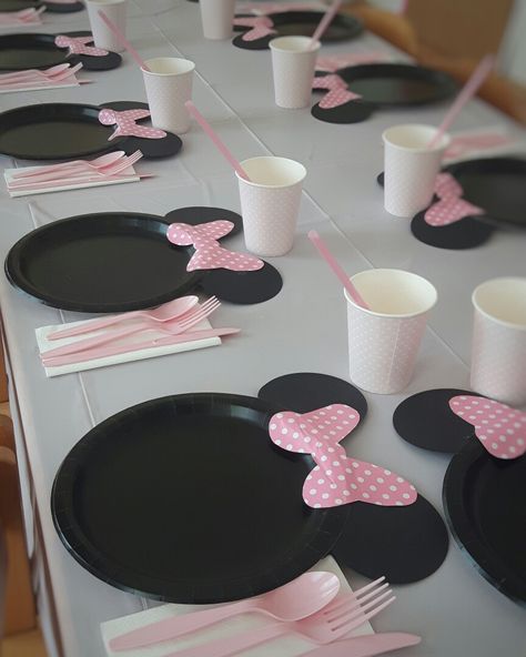 #minniemauseparty #dogumgunu #minnie #mause #party Minnie Themed 2nd Birthday Party, Birthday Decorations Minnie Mouse, Mini And Mickey Birthday Party, Simple Minnie Mouse Party, Minnie Birthday Decoration, Two Year Old Minnie Birthday Party, 2nd Minnie Mouse Birthday Party, Miney Mouse Birthday, Minnie Mouse Clubhouse Birthday Party