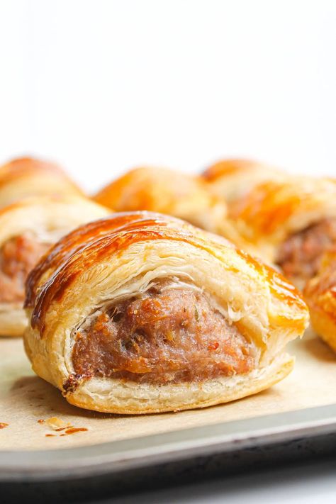 Pork and fennel sausage roll close up Baked Sausage, Cumberland Sausage, Fennel Sausage, Fudgy Brownie Recipe, Sausage Roll, Sausage Bake, Savory Pies, Chicken Gyros, Healthy Cake Recipes