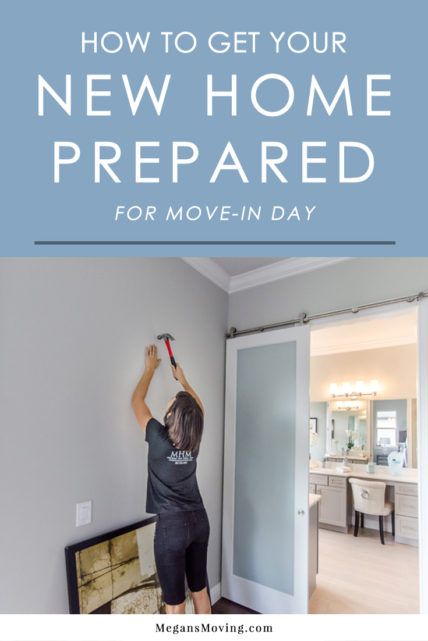 Cleaning New House Before Moving In, Moving Into New Home, Craftsman Style Kitchens, Move In Day, Moving House Tips, New Home Checklist, Move In Cleaning, Moving Home, Wood Projects That Sell