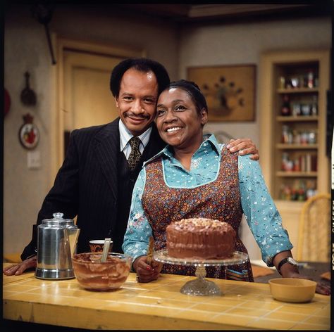 Isabel Sanford, Sherman Hemsley, The Jeffersons, Black Sitcoms, Black Tv Shows, Tv Theme Songs, Best Tv Couples, Top Tv Shows, Black Tv