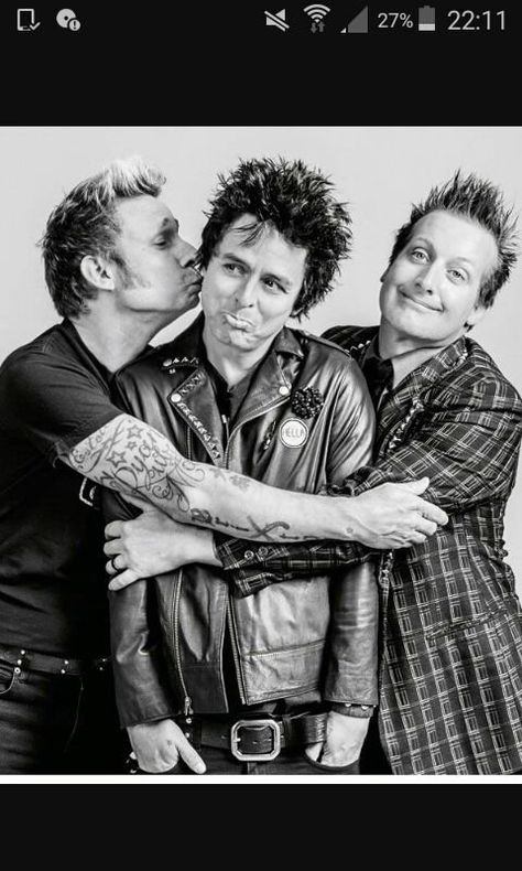 Green Day Lockscreen, Green Day Wallpaper Iphone, Green Day Wallpaper, Billy Joe Armstrong, Green Day Band, Billie Green Day, Jason White, Green Day Billie Joe, Mike Dirnt