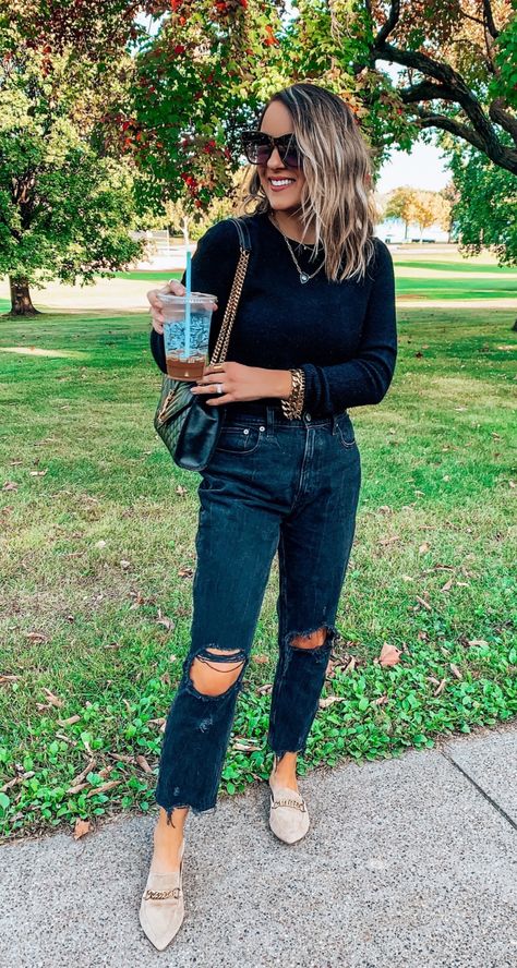 Mid 30s Fall Outfits Women, September Fall Outfits, Fall Outfits For Women In 30s, Sight Seeing Outfit Fall, Fall Outfit For Short Women, Mom Jeans Outfit Going Out, Black Jean Outfits Fall, Black Jeans Outfit Fall 2024, Fall Shorts Outfit Autumn