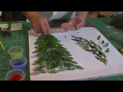 How To Do Fused Glass Art, Christmas Fused Glass Plates, Fused Glass Art Tutorial How To Make, How To Make Fused Glass Art, Simple Fused Glass Ideas, Glass Fusion Ideas Simple, Fused Glass Trees, Fused Glass Christmas Trees, Fused Glass Art Ideas