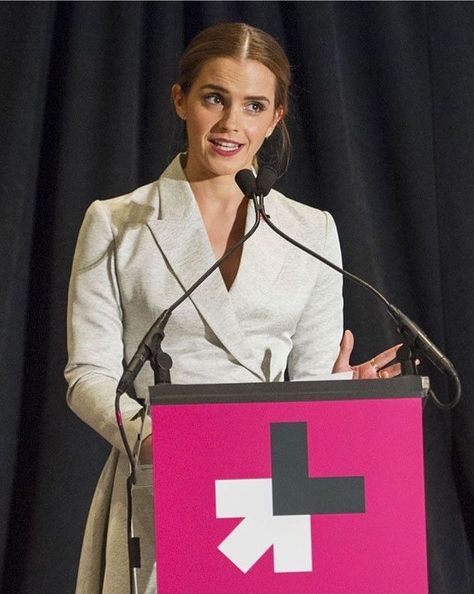 Gender Equality Campaign, Emma Watson Speech, Un Ambassador, Libra Women, Buku Harry Potter, Celebrity Workout, Gender Equality, Womens Rights, Emma Watson