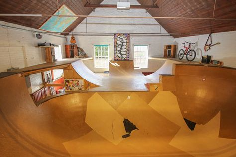 Indoor Skatepark, Indoor Forts, Skateboard Room, Skatepark Design, Skate Ramp, Skateboard Park, St Clement, Eco House, Skate Park