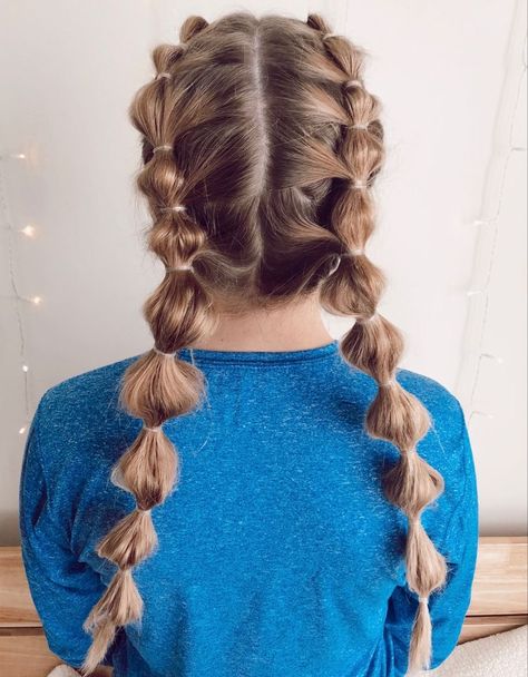 Tennis Hairstyles, Cute Volleyball Hairstyles, Kily Jenner, Soccer Hairstyles, Soccer Hair, Track Hairstyles, Bubble Braid, Basketball Hairstyles, Volleyball Game