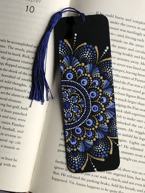 Initial Bookmark, Engraved Bookmark, Mandala Bookmark, Wooden Bookmarks, Handmade Bookmarks Diy, Creative Origami, Bookmark Handmade, Notebook Art, Meaningful Drawings