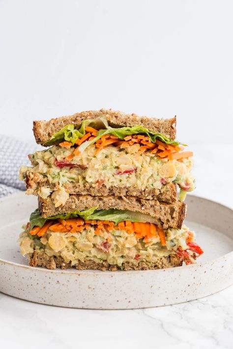 Inspiralized: Avocado Green Goddess Chickpea Salad Chickpea Salad Sandwich, Summer Sandwiches, Cold Lunches, Vegan Main Dishes, Salad Sandwich, Chickpea Salad, Green Goddess, Canned Chickpeas, Avocado Green