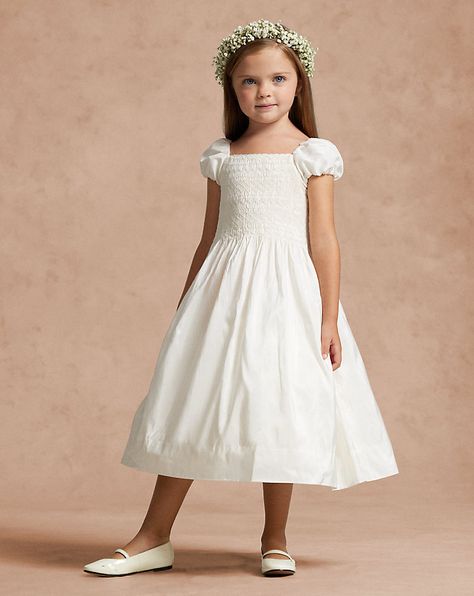 Girl Silk Dress, Vintage Fashion Outfits, Flowergirl Dress, Embroidered Silk Dresses, Flower Girl Ideas, Caroline Rose, Girls Smocked Dresses, Girls Smock, Girls White Dress