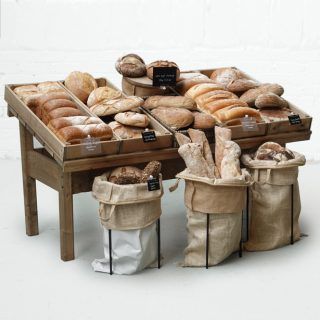 Bakery Displays, Rustic Bakery, Bread Display, Wooden Shelving, Cafe Display, Artisan Bakery, Shop Shelving, Bakery Shop Design, Bread Shop