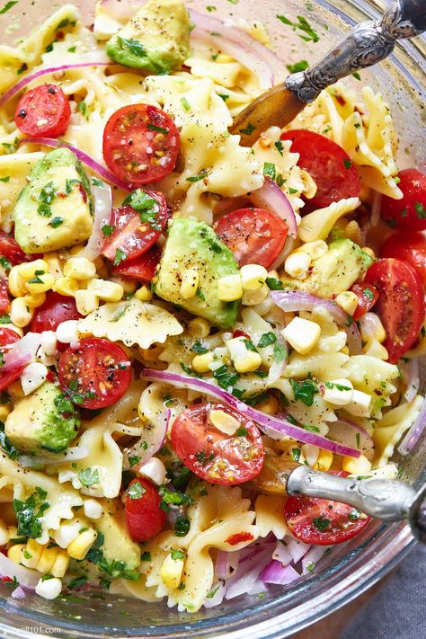 Corn Avocado Pasta Salad Recipe - #avocado #corn #pasta #salad #recipe #eatwell101 - One bowl of this avocado corn pasta salad will delight even the pickiest eaters! - #recipe by #eatwell101® Pasta Salad Avocado, Elbow Pasta Salad, Bacon Avocado Pasta Salad, Avocado Basil Pasta Salad, Corn Pesto Pasta Salad, Sailor Bailey Avocado Corn Salad, Thanksgiving Menu Ideas Side Dishes, Healthy Corn, Avocado Pasta Salad