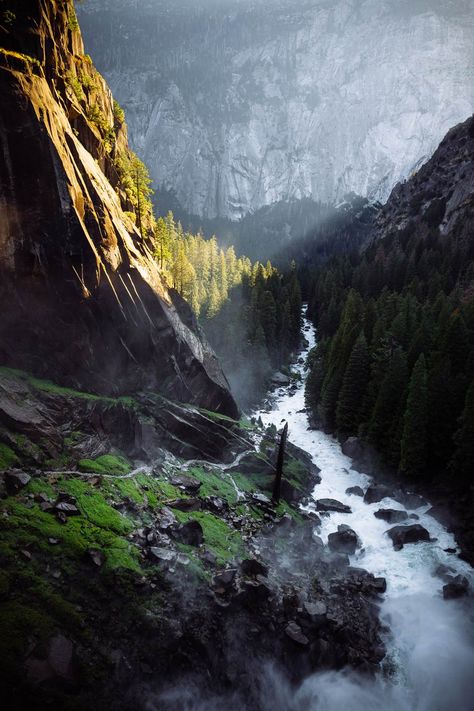 Vernal Falls, River Pictures, All The Bright Places, Image Nature, Native American Heritage, Yosemite Valley, Day Hike, Secret Life, Luxor