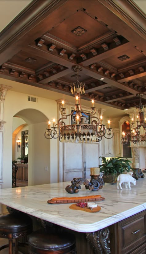 Old World, Mediterranean, Italian, Spanish & Tuscan Homes & Decor Italian Style Dining Room Interior Design, Mediterranean Ceiling Designs, Tuscan Ceiling Ideas, Old Ceiling Design, European Ceiling Design, Italian Themed House, Italian Ceiling Design, Medditeranean Kitchen, Spanish Ceiling Design