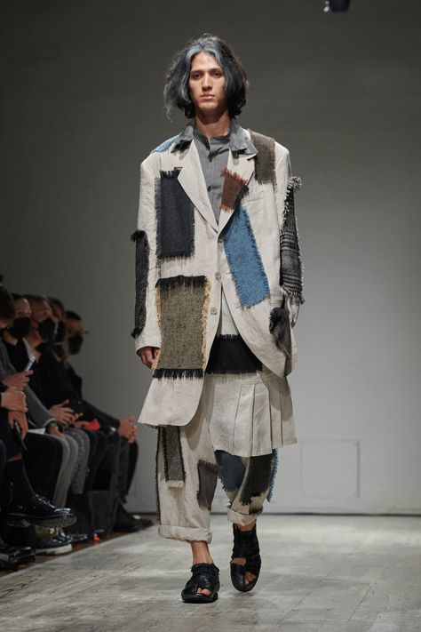 2023 Paris Fashion, Andro Fashion, Yohji Yamamoto Menswear, Japan Fashion Week, Yoji Yamamoto, 2023 Menswear Fashion Show, Deconstruction Fashion, Japanese Mens Fashion, Paris Fashion Week Men