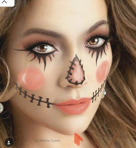 Awesome Halloween Makeup, Scarecrow Halloween Makeup, Pelottava Halloween, Cute Clown Makeup, Halloween Costumes Scarecrow, Makeup Zombie, Makeup Beginner, Scarecrow Makeup, Halloween Make-up Looks