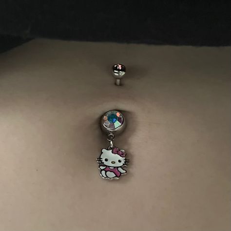 Kuromi Belly Piercing, Sanrio Belly Piercing, Sanrio Belly Button Piercing, Belly Button Piercing Matching, Belly Button Piercing Hello Kitty, Hello Kitty Belly Button Piercing, Hello Kitty Belly Piercing, Belly Button Rings Aesthetic, Hello Kitty Nose Piercing