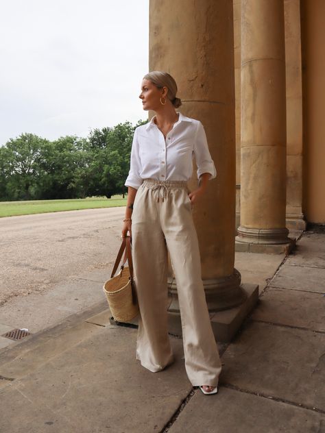 Khaki Linen Pants Outfit, Pallazo Pants Outfit, Palazzo Pants Outfit Casual, Pant Outfit Ideas, Hijab Summer Outfits, Khaki Linen Pants, Long Summer Pants, Linen Shirt Outfit, Sleeveless Ribbed Top