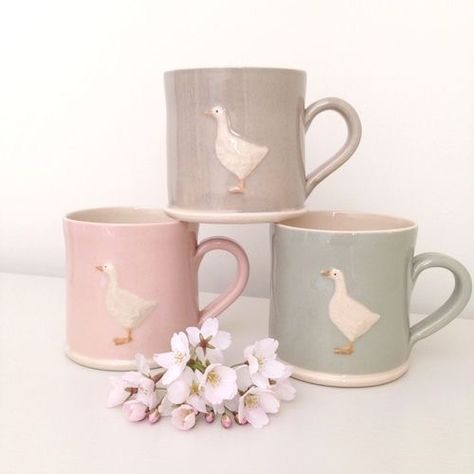 Jane Hogben, Kitchen Ceramics, Pastel Cottage, Magical Home, Pretty Mugs, Pretty Cups, Cool Mugs, Tea Shop, Pottery Painting