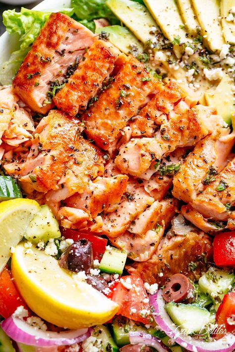 Avocado Salmon Salad with an incredible lemon herb Mediterranean dressing! Loaded with cucumber, olives, tomatoes and feta cheese! Salad Salmon, Salmon Salad Recipes, Keto Salad, Cafe Delites, Salmon Avocado, Mediterranean Salad, Pescatarian Recipes, Salmon Salad, Fruit Salad Recipes