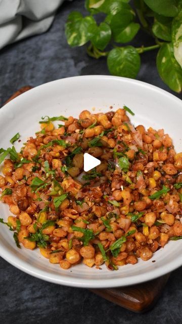 Crispy Corn Recipes Indian, Corn Chilli Recipe, Corn Recipes Indian, Boiled Sweet Corn, Crispy Corn Recipe, Greens Juice, Onion Greens, Boil Sweet Corn, Masala Corn