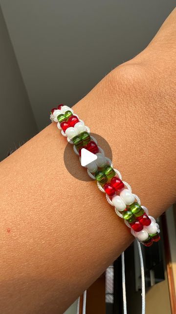 Diy Christmas Bracelets, 2024 Year, Bracelets Handmade Diy, Handmade Bracelets, Arm Band, Macrame, Merry Christmas, Festival, Couture