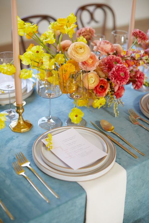 Aisle Planner, Spring Wedding Inspiration, Wedding Inside, Yellow Wedding, Wedding Dinner, Colorful Table, Spring Garden, Blue Wedding, Place Settings