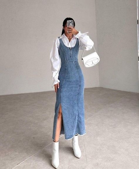 Modest Classy Outfits For Women, Long Jean Dress Outfit, Denim Aesthetic Outfit, Tzniut Outfits, Outfit Ideas For University, Modest Jeans Outfit, Modest Summer Fits, Casual Modest Outfits, Denim Dress Outfit Ideas