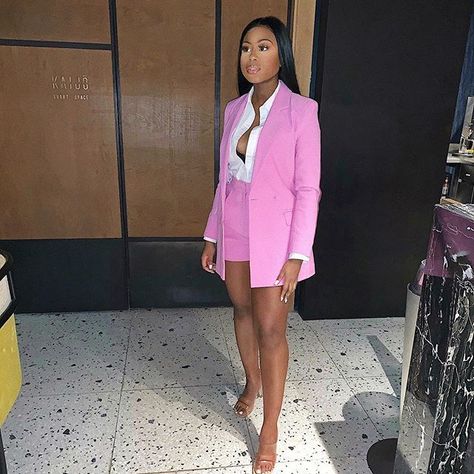 Photo by Lex  Pink Outfits for Black Women | Pink Suit | Shorts Suit | Black and Bougie | Date Night Outfit Pink On Black Women, Stylish Business Outfits, Date Night Outfit Classy, Outing Outfit, Chique Outfit, Date Night Outfits, Girls Night Out Outfits, Stylish Work Attire, Pink Suit