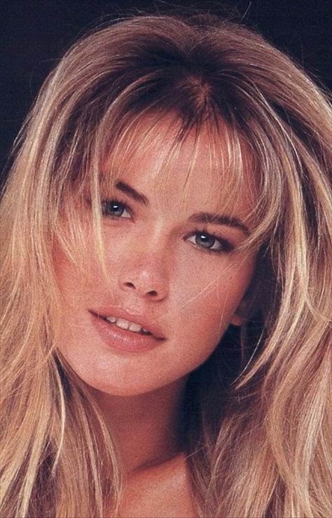 1990s Supermodels, Stylish Glasses, Celebrity Look, Love Hair, Brown Eyes, Girl Icons, Blonde Girl, True Beauty, The Photo