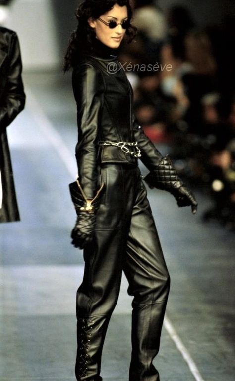 CHANEL, FALL/WINTER 1993 Matrix Fashion, Leather Clothes, Kei Visual, Runway Fashion Couture, Cyberpunk Fashion, Fashion Aesthetics, Dark Fashion, Looks Style, Aesthetic Fashion