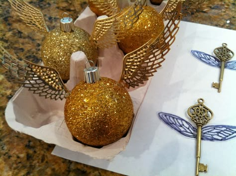 Just finished my new Harry Potter ornaments. Keys and metal wings from Hobby lobby. Teresa Adkins2015HPtree Harry Potter Tree Decorations, Harry Potter Christmas Decorations Diy, Harry Potter Diy Ornaments Ideas, Harry Potter Christmas Tree Diy, Homemade Harry Potter Ornaments, Harry Potter Ornaments Diy, Harry Potter Christmas Tree Ideas, Harry Potter Theme Christmas, Diy Christmas Ornaments Harry Potter