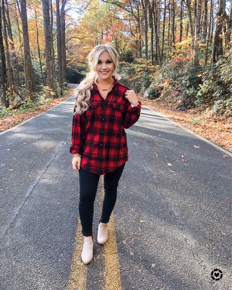 Red And Black Flannel Outfit, Red Flannel Shirt Outfit, Big Flannel Outfit, Black Plaid Outfit, Red Flannel Outfit, Checkered Shirt Outfit, Red Plaid Outfit, Flannel Outfits Summer, Black Turtleneck Outfit