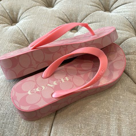 Coach Platform Flip Flops Pink New W Tags Sandals Aesthetic, Coach Flip Flops, Cute Flip Flops, Pink Flip Flops, Louis Vuitton Pink, Platform Flip Flops, Swag Girl Style, Wedge Flip Flops, Shoe Inspo