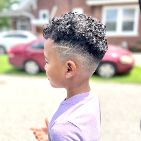 Hard Part Fade, Black Boys Haircuts, Kids Curly Hairstyles, Mullet Haircut, Boy Hair, How To Lighten Hair, Kids Hair Cuts, Boys Haircuts