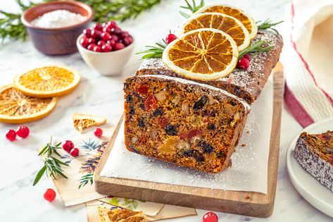 Christmas Fruit Cake with Brandy Brandy Fruitcake Recipes, Brandied Fruit Cake Recipe, Holiday Fruit Cake, Easy Cheesy Scalloped Potatoes, Brandy Recipe, Easy Christmas Cake Recipe, Christmas Fruit Cake, Holiday Fruit, Fruit Cake Christmas