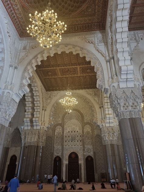 Hassan II mosque in Casablanca Hassan Ii Mosque, Hassan 2, Place Of Worship, Islamic Architecture, Casablanca, Ramadan, Around The Worlds, Architecture, Design