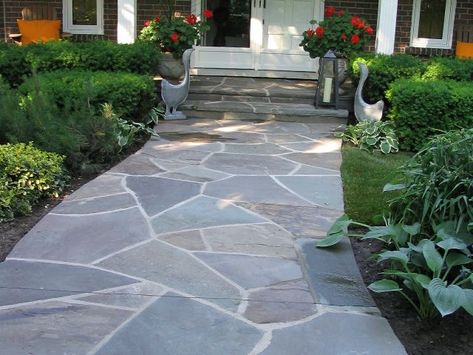 rustic flagstone walkway Front Yards Diy, Front Yard Walkway, Yard Pathway, Front Yard Patio, Flagstone Walkway, Walkway Landscaping, Pathway Landscaping, Outdoor Walkway, Walkways Paths