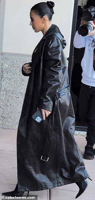 Hobble Skirt, Leather Coat Womens, Leather Coats, Black Leather Coat, Long Leather Coat, Kim Kardashian Style, Kardashian Style, The Matrix, Leather Jackets Women