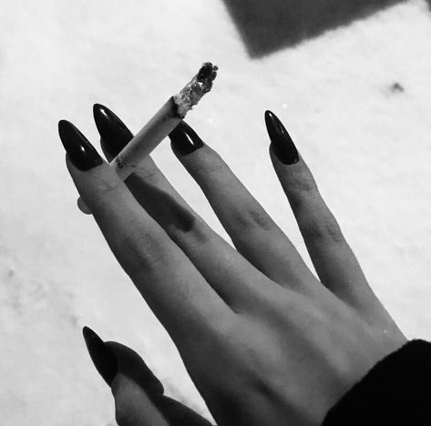 Dark Feminine Aesthetic, Black And White Aesthetic, Feminine Aesthetic, Black Swan, White Aesthetic, Black Aesthetic, Dark Aesthetic, بلاك بينك, Discover Yourself