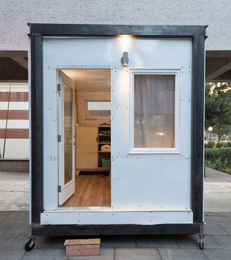 Student-Built Housing Pods for the Homeless Homeless Shelter Design, Temporary Shelter, Homeless Housing, Homemade Camper, Temporary Architecture, California Architecture, Portable Shelter, Modular Housing, Tiny House Talk