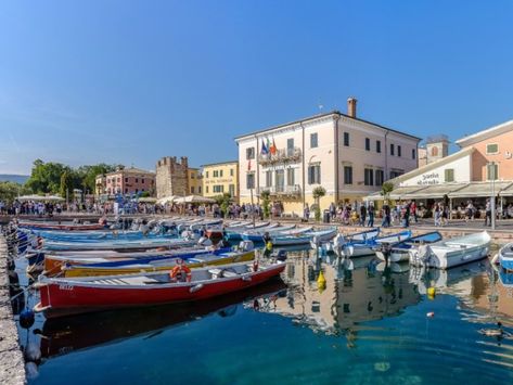 Lake Garda Travel | Tips and tours around Lake Garda Beach Weather, Romanesque Architecture, Bike Route, Holiday Places, Weather And Climate, Outdoor Market, Picture Postcards, Lake Garda, Amusement Parks